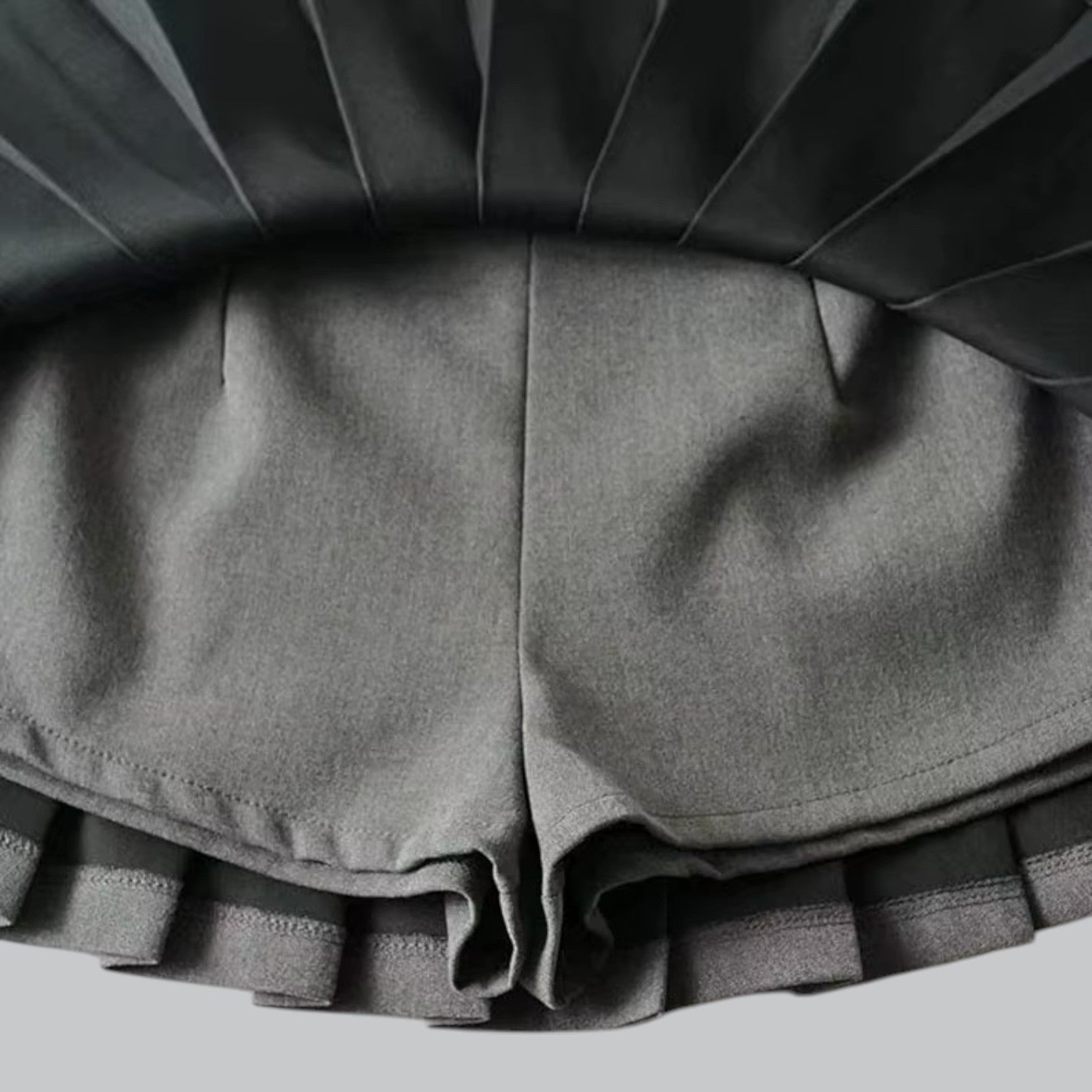 Valenti | Vintage Pleated High Waist Mini Skirt - Summer Skirt with Shorts